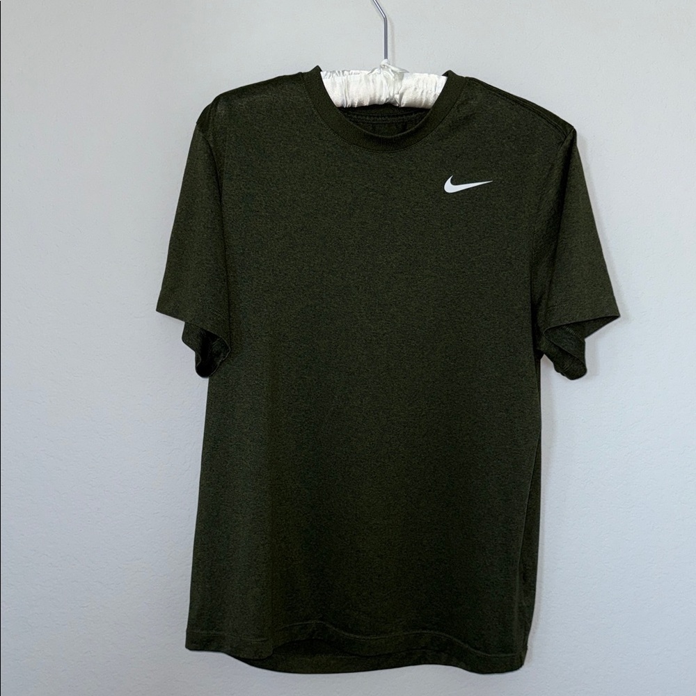 Nike Men's Dark Green Short Sleeve Tee Large
